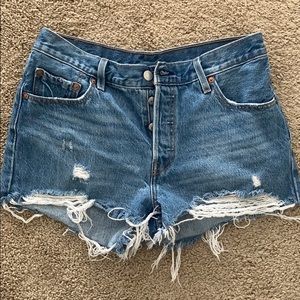 501 Levi shorts